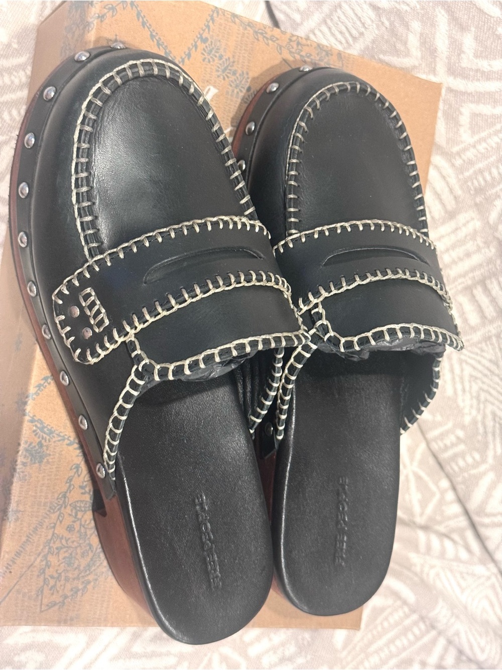 Free People Blanket Stitch Clogs Black Leather Studded Mule Clogs 8.5 - Picture 4 of 8